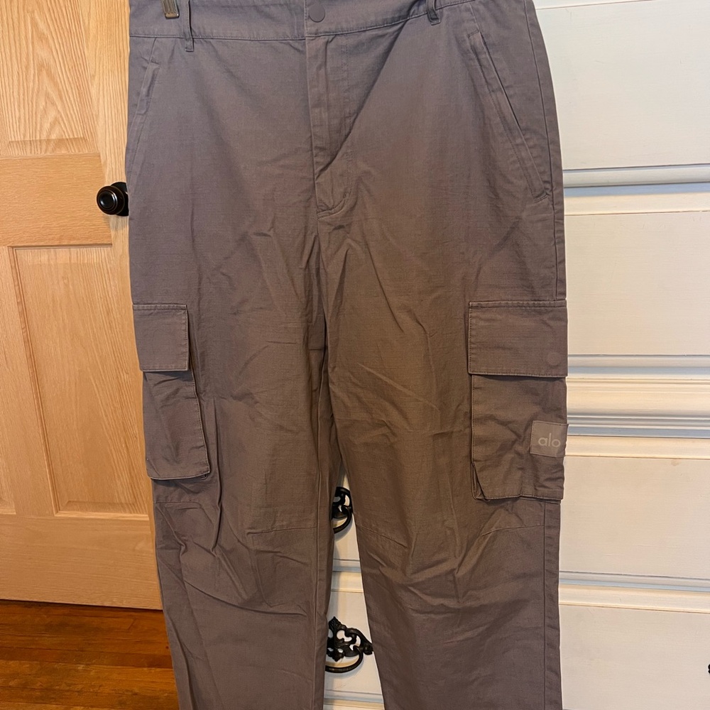 ALO Yoga Men's Gray Cargo Pants